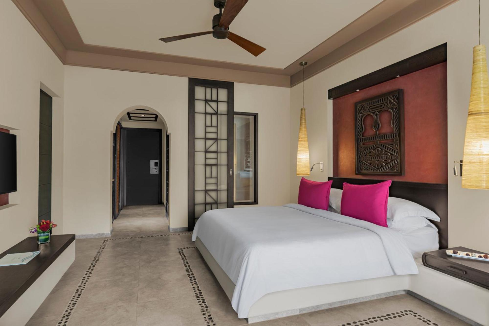 Ocean View Room Lounge Access King Bed Aqua Park Access